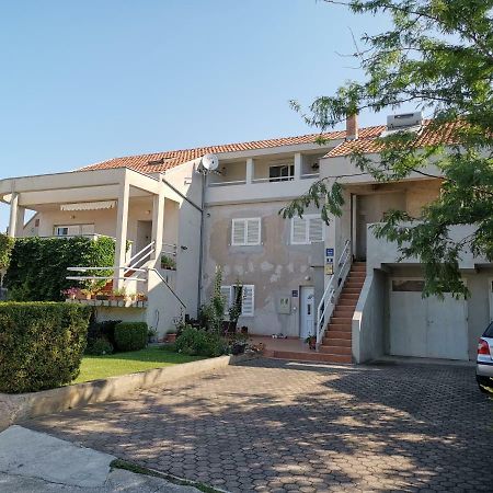 Apartments Dolores Šibenik Екстериор снимка