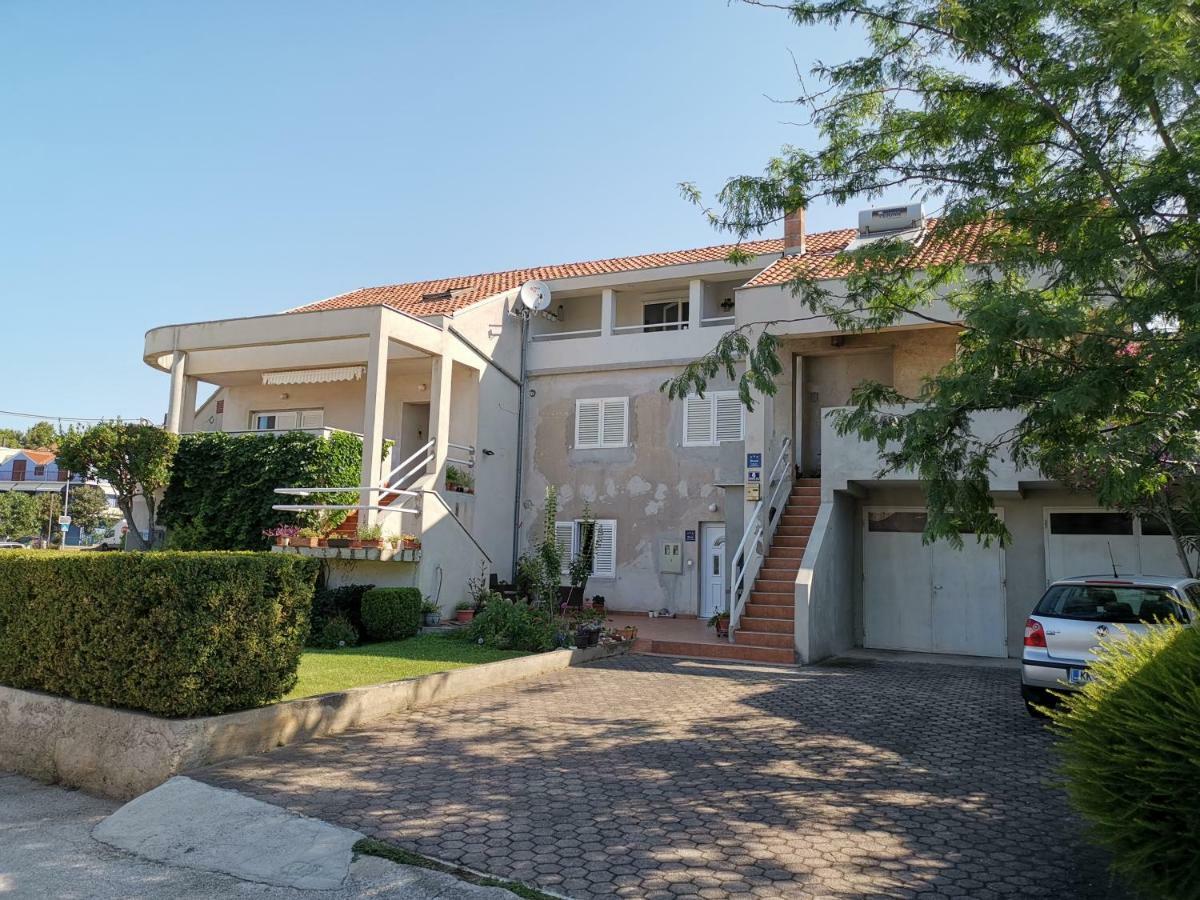 Apartments Dolores Šibenik Екстериор снимка